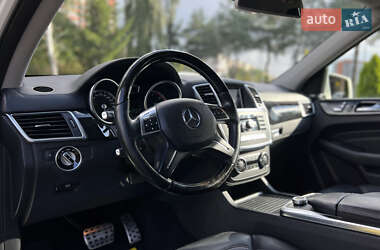 Внедорожник / Кроссовер Mercedes-Benz M-Class 2013 в 