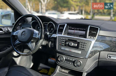 Внедорожник / Кроссовер Mercedes-Benz M-Class 2013 в 
