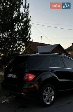 Внедорожник / Кроссовер Mercedes-Benz M-Class 2010 в 