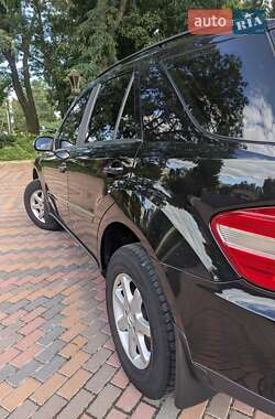 Внедорожник / Кроссовер Mercedes-Benz M-Class 2006 в 