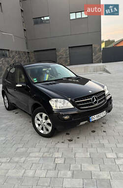 Внедорожник / Кроссовер Mercedes-Benz M-Class 2005 в 