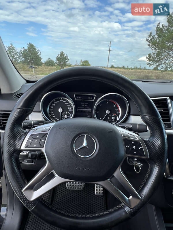 Позашляховик / Кросовер Mercedes-Benz M-Class 2013 в Камені-Каширському