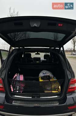 Внедорожник / Кроссовер Mercedes-Benz M-Class 2010 в Кривом Роге