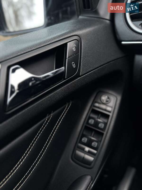 Позашляховик / Кросовер Mercedes-Benz M-Class 2010 в Кривому Розі