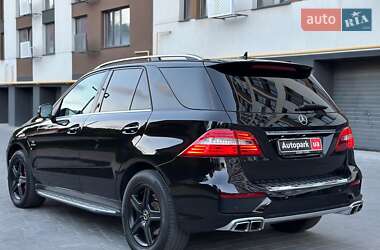 Внедорожник / Кроссовер Mercedes-Benz M-Class 2012 в 
