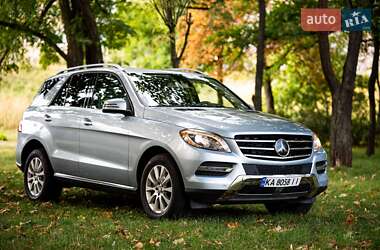 Позашляховик / Кросовер Mercedes-Benz M-Class 2015 в 