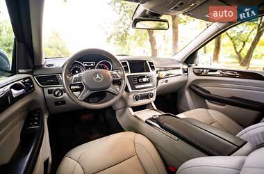 Позашляховик / Кросовер Mercedes-Benz M-Class 2015 в 