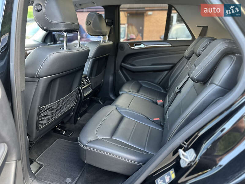 Позашляховик / Кросовер Mercedes-Benz M-Class 2012 в Києві