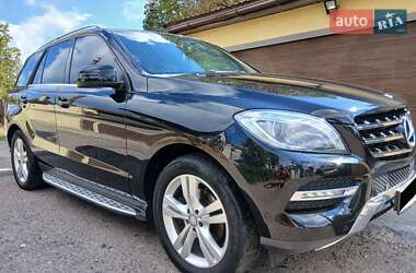 Позашляховик / Кросовер Mercedes-Benz M-Class 2014 в 