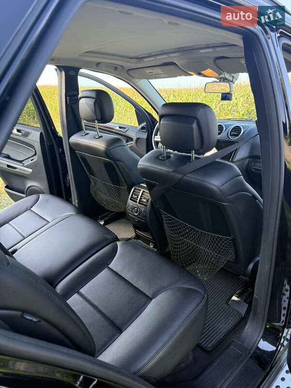 Внедорожник / Кроссовер Mercedes-Benz M-Class 2011 в Куликове