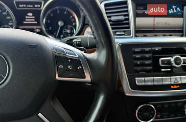 Внедорожник / Кроссовер Mercedes-Benz M-Class 2013 в 