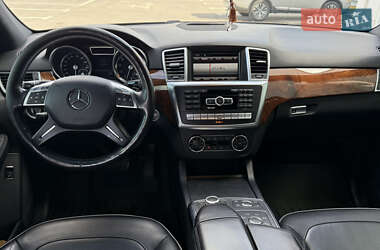 Внедорожник / Кроссовер Mercedes-Benz M-Class 2013 в 