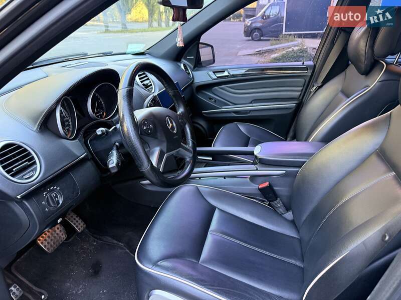 Позашляховик / Кросовер Mercedes-Benz M-Class 2011 в Києві