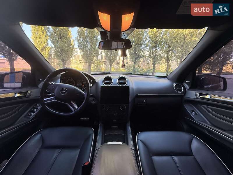 Позашляховик / Кросовер Mercedes-Benz M-Class 2011 в Києві