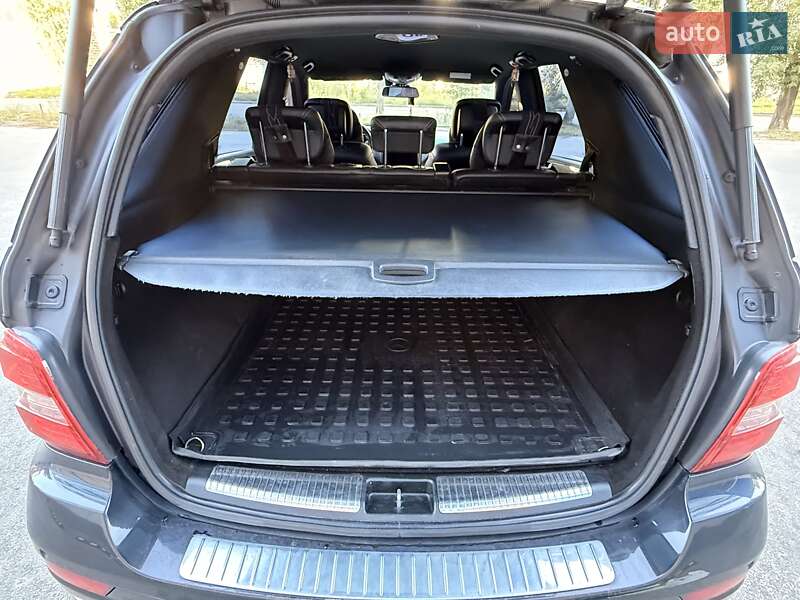 Позашляховик / Кросовер Mercedes-Benz M-Class 2011 в Києві