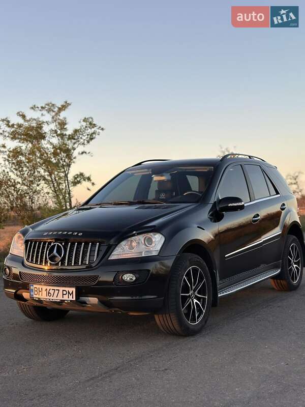 Внедорожник / Кроссовер Mercedes-Benz M-Class 2008 в 
