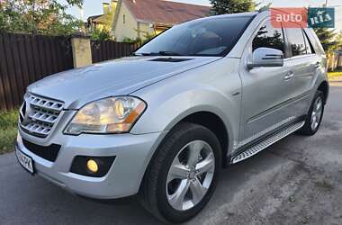 Внедорожник / Кроссовер Mercedes-Benz M-Class 2011 в Киеве
