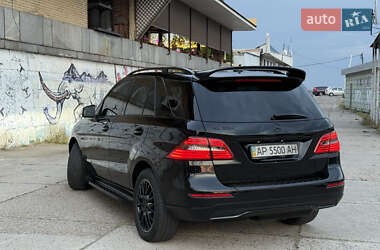 Внедорожник / Кроссовер Mercedes-Benz M-Class 2011 в 