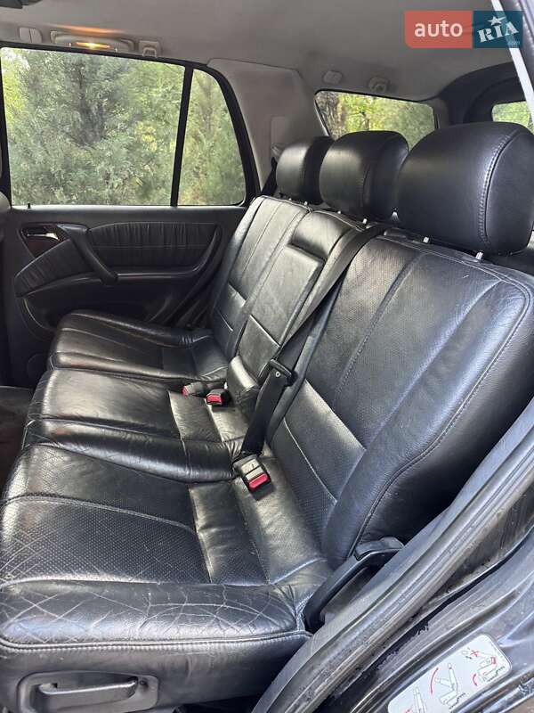Позашляховик / Кросовер Mercedes-Benz M-Class 2000 в Запоріжжі