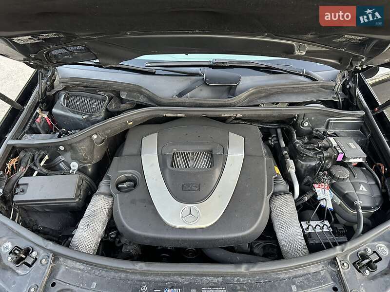 Позашляховик / Кросовер Mercedes-Benz M-Class 2006 в Старому Самборі