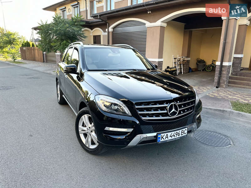 Внедорожник / Кроссовер Mercedes-Benz M-Class 2015 в 