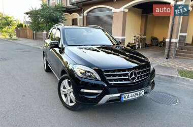 Внедорожник / Кроссовер Mercedes-Benz M-Class 2015 в 