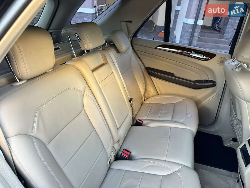 Внедорожник / Кроссовер Mercedes-Benz M-Class 2015 в Броварах