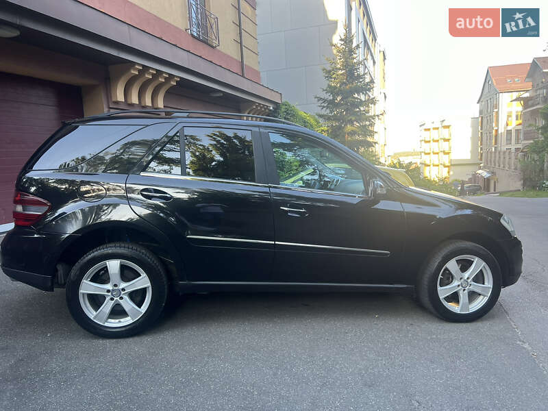 Внедорожник / Кроссовер Mercedes-Benz M-Class 2007 в Киеве