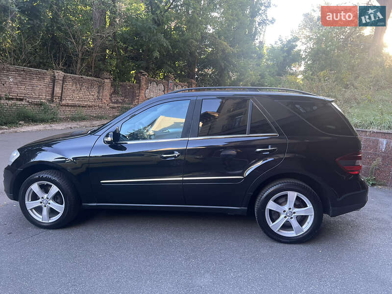 Внедорожник / Кроссовер Mercedes-Benz M-Class 2007 в Киеве
