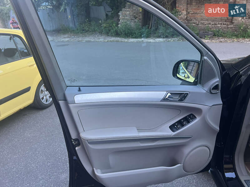 Внедорожник / Кроссовер Mercedes-Benz M-Class 2007 в Киеве