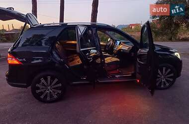 Позашляховик / Кросовер Mercedes-Benz M-Class 2014 в 