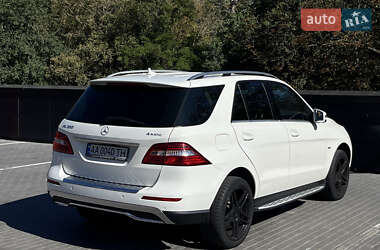 Внедорожник / Кроссовер Mercedes-Benz M-Class 2012 в 