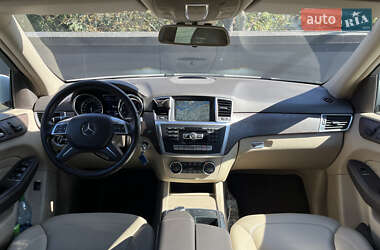 Внедорожник / Кроссовер Mercedes-Benz M-Class 2012 в 