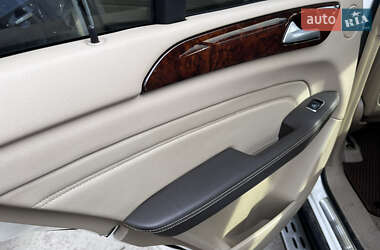 Внедорожник / Кроссовер Mercedes-Benz M-Class 2013 в 