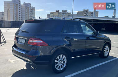 Позашляховик / Кросовер Mercedes-Benz M-Class 2013 в 
