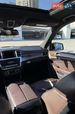 Позашляховик / Кросовер Mercedes-Benz M-Class 2013 в 