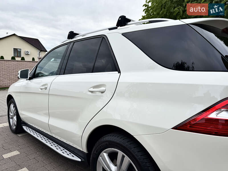Внедорожник / Кроссовер Mercedes-Benz M-Class 2013 в Черновцах