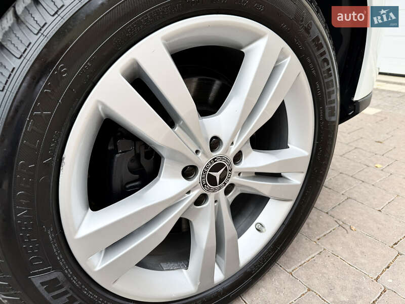 Внедорожник / Кроссовер Mercedes-Benz M-Class 2013 в Черновцах