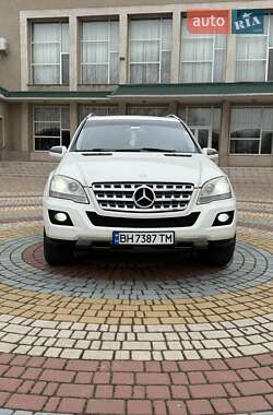 Внедорожник / Кроссовер Mercedes-Benz M-Class 2009 в 