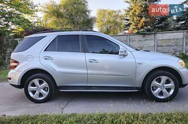 Внедорожник / Кроссовер Mercedes-Benz M-Class 2011 в 
