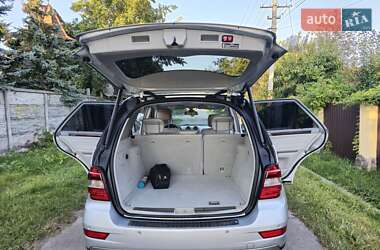 Внедорожник / Кроссовер Mercedes-Benz M-Class 2011 в 
