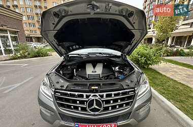 Внедорожник / Кроссовер Mercedes-Benz M-Class 2014 в 