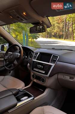 Внедорожник / Кроссовер Mercedes-Benz M-Class 2014 в 