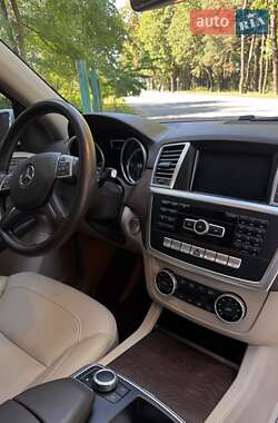 Внедорожник / Кроссовер Mercedes-Benz M-Class 2014 в 