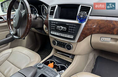 Внедорожник / Кроссовер Mercedes-Benz M-Class 2012 в 