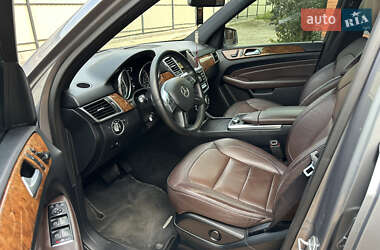 Позашляховик / Кросовер Mercedes-Benz M-Class 2012 в 