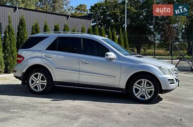 Внедорожник / Кроссовер Mercedes-Benz M-Class 2010 в 