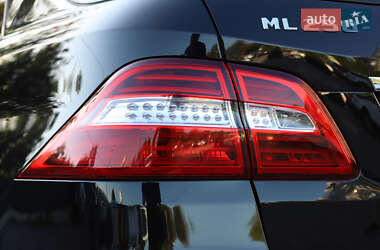 Внедорожник / Кроссовер Mercedes-Benz M-Class 2014 в 