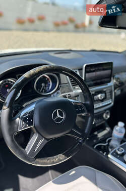 Позашляховик / Кросовер Mercedes-Benz M-Class 2012 в 