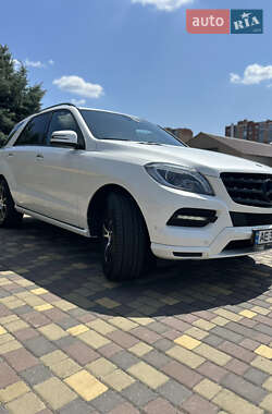 Позашляховик / Кросовер Mercedes-Benz M-Class 2012 в 